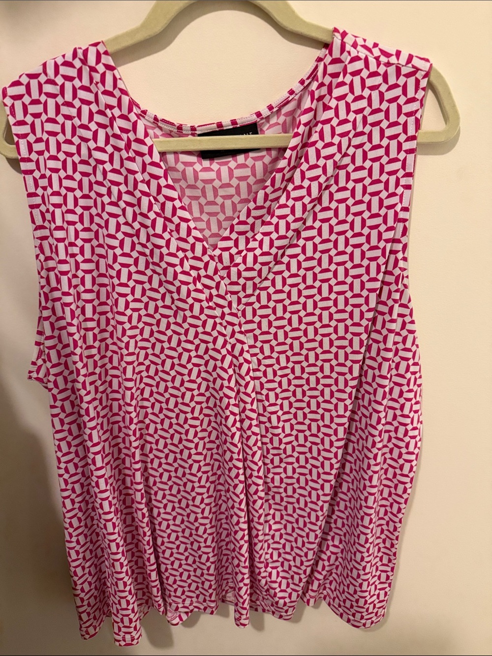 Lane Bryant Pink Geometric V-Neck Sleeveless Top